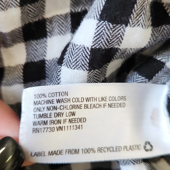Merona Black & White Checkered Button-Down Top - Picture 13 of 13